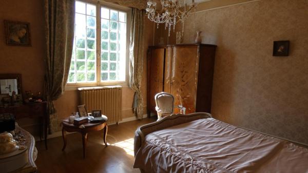 TREILLIERES - PARC ABORE AVEC ARBRES CENTENAIRES -