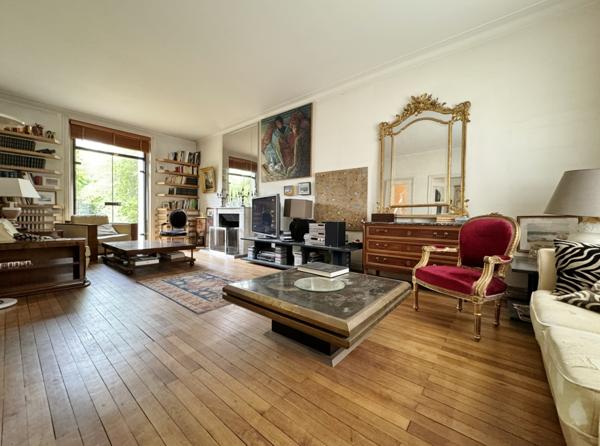 Maison  8 pièce(s)  5 chambre(s)  171.05 m²