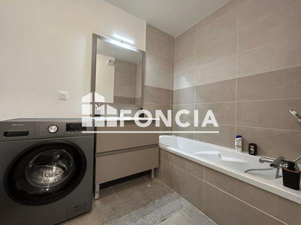 Location Appartement 3 pièces 64 m² - RESIDENCE ELEGANCE 8 Lyon 69008