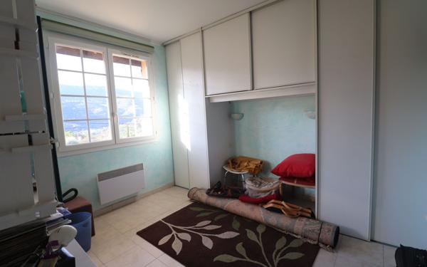 Maison à vendre    5 pièces •  Contes