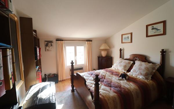 Maison à vendre    5 pièces •  Contes