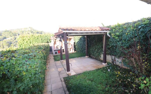 Maison à vendre    5 pièces •  Contes