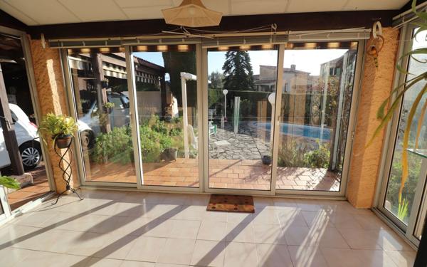 Maison à vendre    5 pièces •  Contes