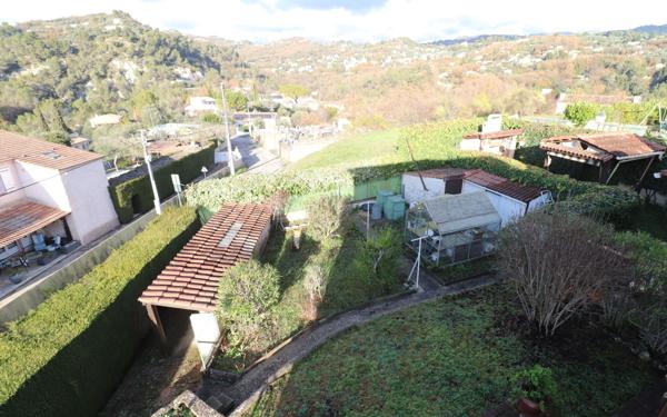 Maison à vendre    5 pièces •  Contes