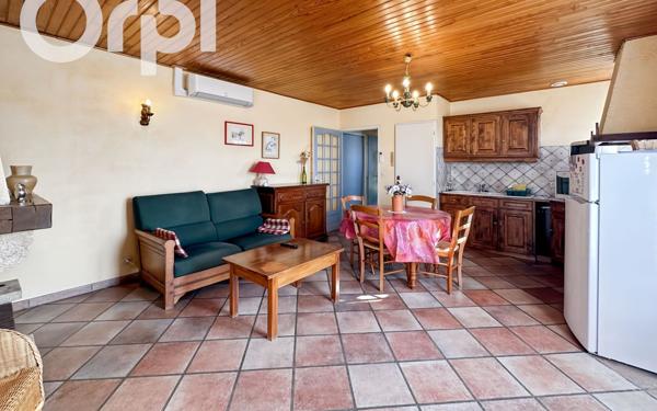 Maison à louer    3 pièces •  Vogüé