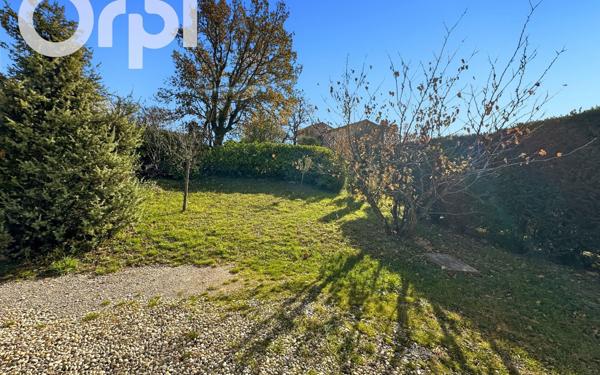 Maison à louer    3 pièces •  Vogüé