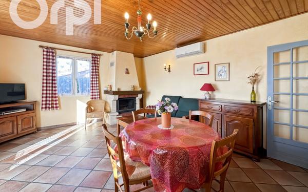 Maison à louer    3 pièces •  Vogüé