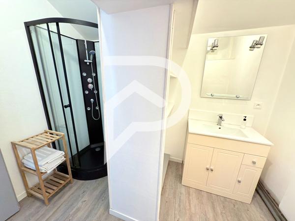 Immeuble 6 pièces 169.94 m2