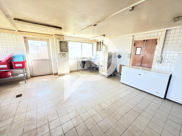 Immeuble 6 pièces 169.94 m2