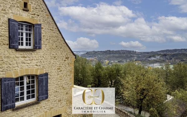 Cénac-et-Saint-Julien (24250) Propriété contemporaine en pierre avec gîtes et piscine.
