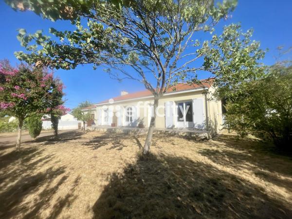 Maison
         5 pièces
        - 121 m² 399 000 € *
