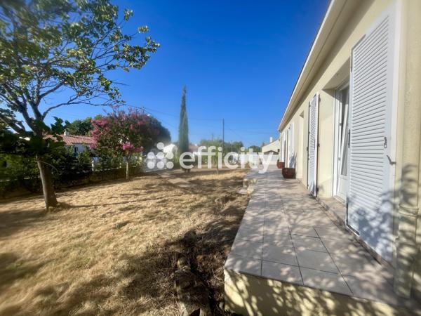 Maison
         5 pièces
        - 121 m² 399 000 € *