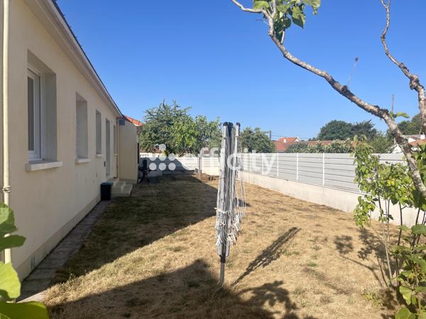 Maison
         5 pièces
        - 121 m² 399 000 € *