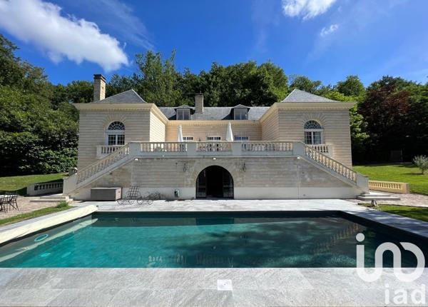 Demeure 8 pièces de 400 m² à Buc (78530)