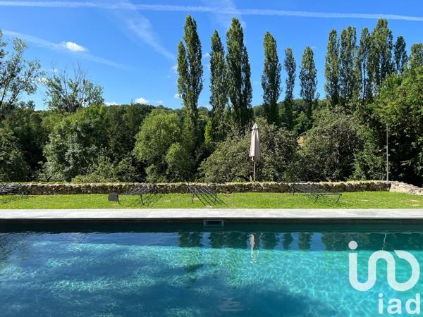 Demeure 8 pièces de 400 m² à Buc (78530)