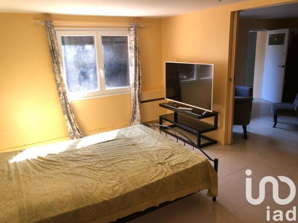 Demeure 8 pièces de 400 m² à Buc (78530)