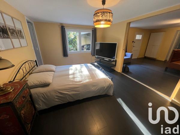 Demeure 8 pièces de 400 m² à Buc (78530)