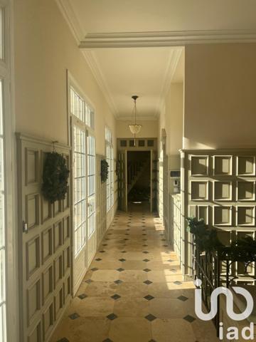 Demeure 8 pièces de 400 m² à Buc (78530)