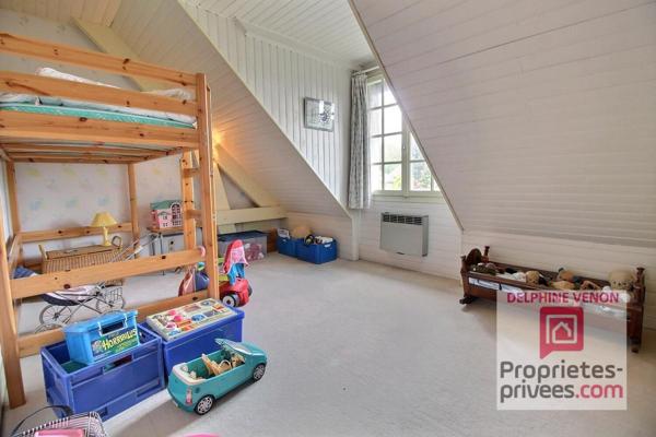 Exclusivité - Maison  4 chambres dont 1 en rdc dans un quartier prisé avec vue sur Loire  à Chateauneuf Sur Loire