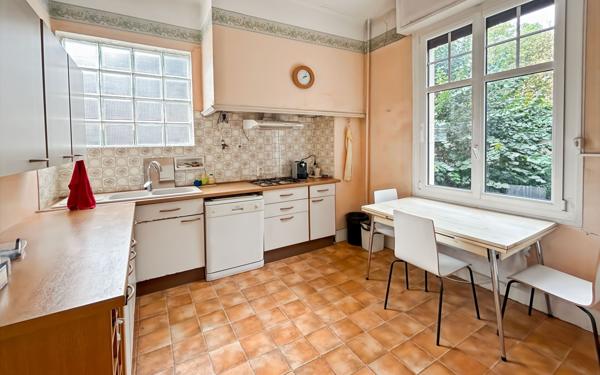 Maison à vendre    6 pièces •  Toulouse