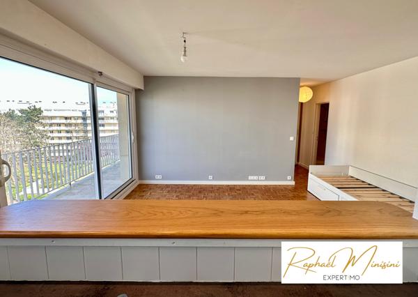 Versailles (78000) T2 44,12 m² – Exposition Ouest, très lumineux – Balcon 11 m² – Ascenseur cave parking