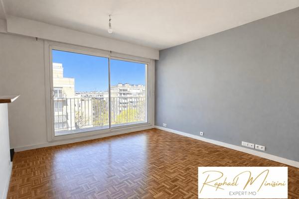 Versailles (78000) T2 44,12 m² – Exposition Ouest, très lumineux – Balcon 11 m² – Ascenseur cave parking