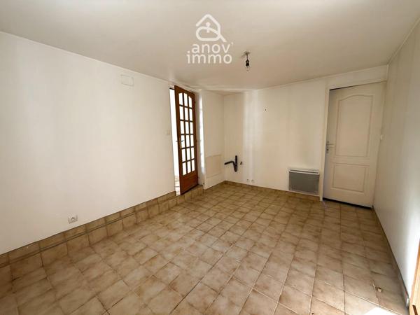 Maison
                                                                                                                                                                                                                                                                                                                        5 pièce(s)                                                                                                                                                                                                          3 chambre(s)                                                                                                                                                                                                          81  m²