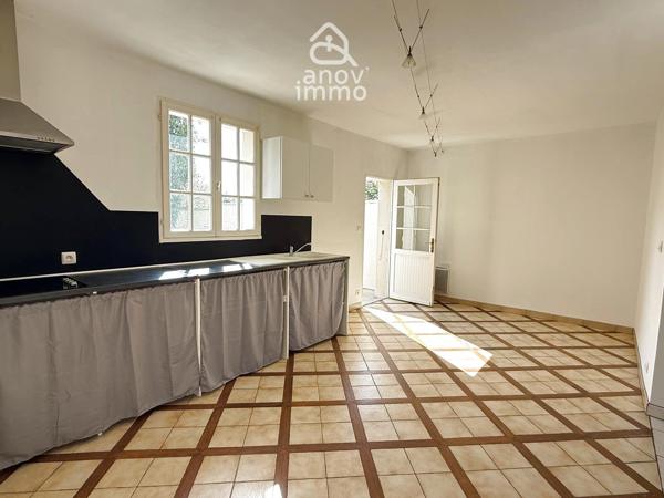Maison
                                                                                                                                                                                                                                                                                                                        5 pièce(s)                                                                                                                                                                                                          3 chambre(s)                                                                                                                                                                                                          81  m²