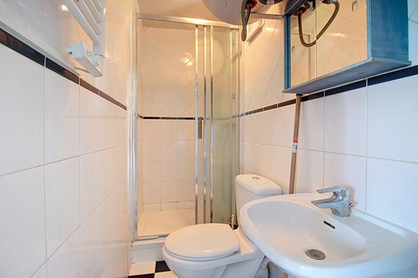 STUDIO RUEIL-MALMAISON PLEIN COEUR DE VILLE - A 150m DE LA MAIRIE