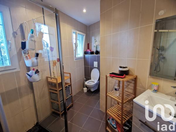 Maison d’architecte 8 pièces de 245 m² à Vedène (84270)