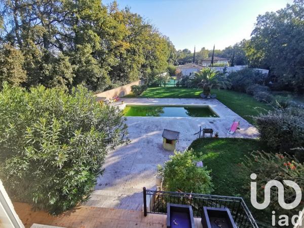 Maison d’architecte 8 pièces de 245 m² à Vedène (84270)