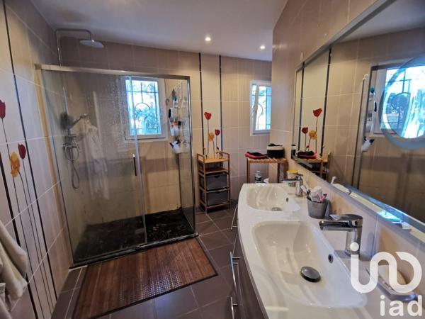 Maison d’architecte 8 pièces de 245 m² à Vedène (84270)