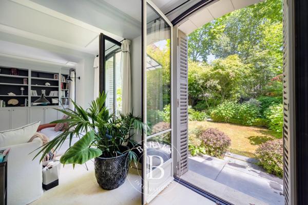 Neuilly-sur-Seine, Maison 5 Chambres -  300 m² à vendre