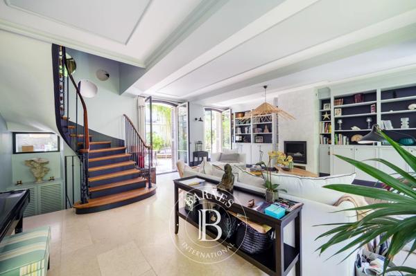 Neuilly-sur-Seine, Maison 5 Chambres -  300 m² à vendre