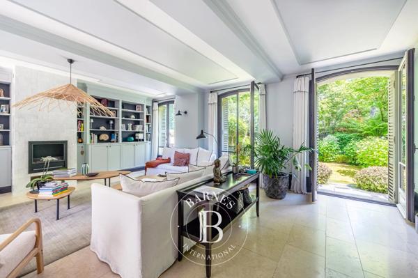 Neuilly-sur-Seine, Maison 5 Chambres -  300 m² à vendre