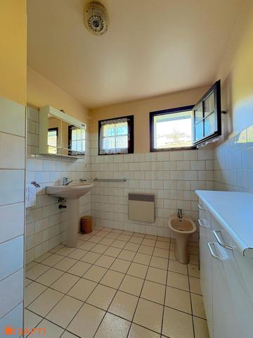 Belle maison indépendante avec grand terrain.