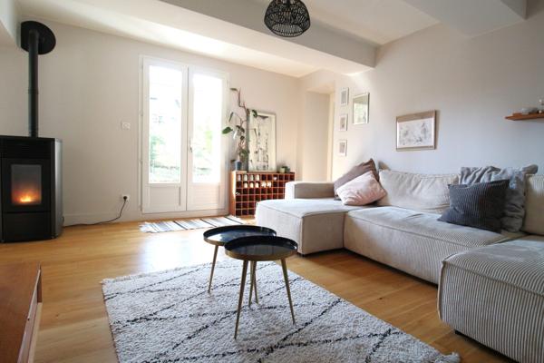 Propriété de charme rénovée – 175 m² – Coup de cœur assuré – Thil