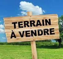 Terrain de 3 475 m²