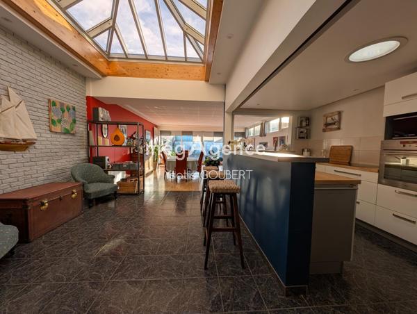 Maison à CHERBOURG-EN-COTENTIN, 50100 - 7 pièces 197m²