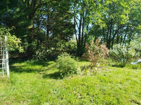 Terrain à SAINT-GEORGES-DU-BOIS, 72700 - 2188m²