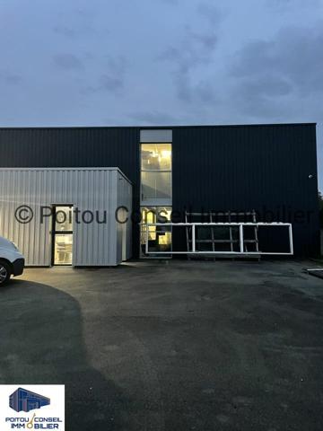 MURS D’ACTIVITE 460 M2 ECHIRE FONCIER CLOS PROCHE NIORT ET PEAGE A10