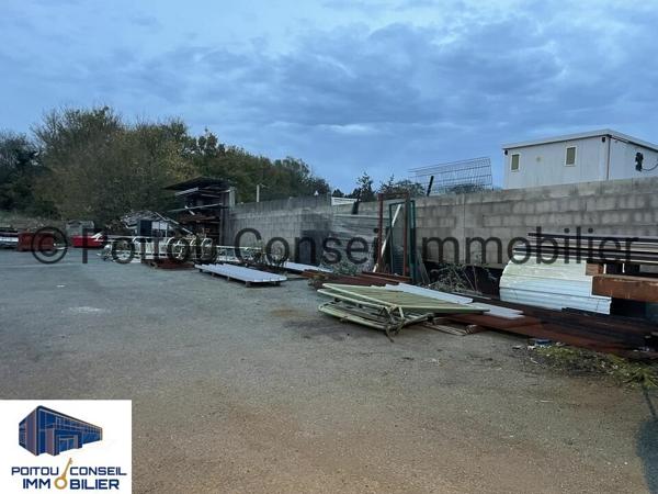 MURS D’ACTIVITE 460 M2 ECHIRE FONCIER CLOS PROCHE NIORT ET PEAGE A10