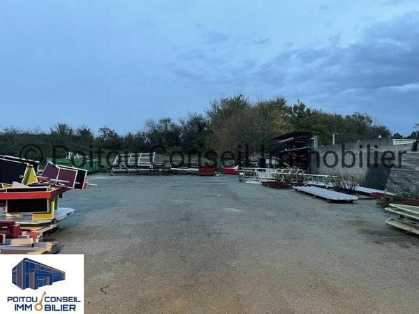 MURS D’ACTIVITE 460 M2 ECHIRE FONCIER CLOS PROCHE NIORT ET PEAGE A10
