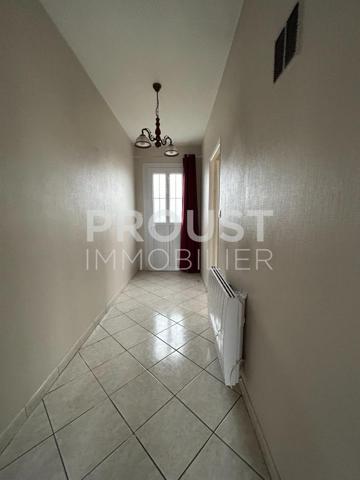 En exclusivité niort quartier surimeau, pavillon sur sous-sol 100m², 3 chambres, garage et jardin.