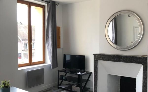 Appartement à vendre    2 pièces • 45,42 m2 La Roche-Guyon