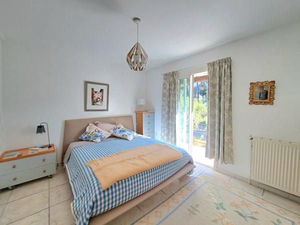 Villa Saint Raphael 5 pièces 165 m2 secteur VALESCURE au calme absolu