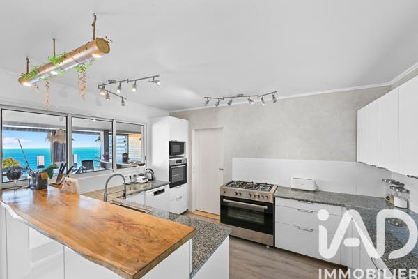 Maison à vendre 7 pièces 215 m² Saint-Leu