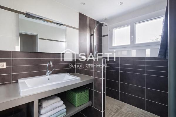 Maison 4 ch – 50 m² de pièce de vie – jardin + pergola