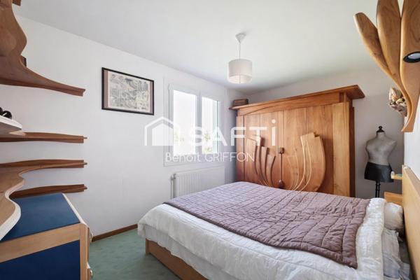 Maison 4 ch – 50 m² de pièce de vie – jardin + pergola