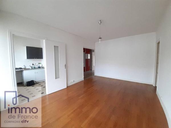 A LOUER - APPARTEMENT T3 EN PLEIN CENTRE VILLE